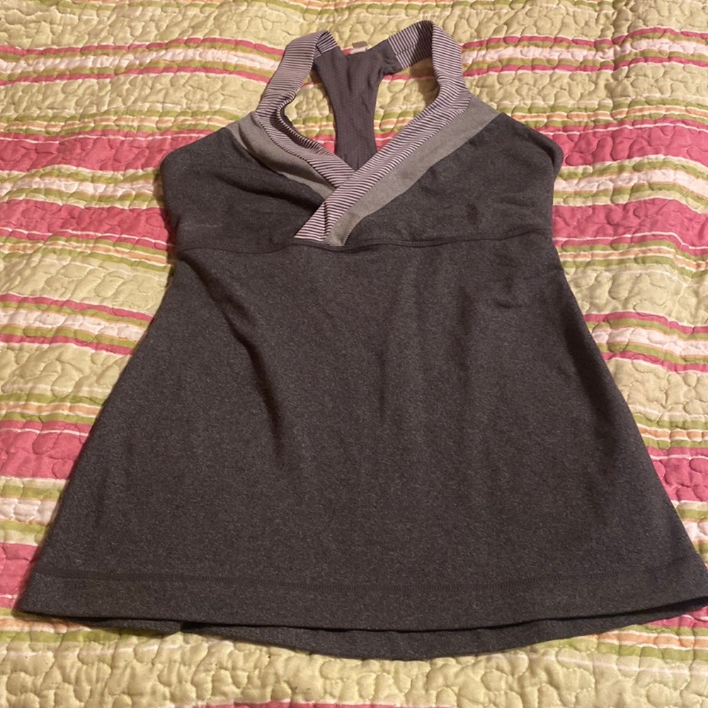 Lululemon Athletica top size 6
